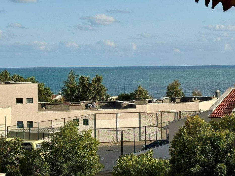 1+1 апартамент с добър ремонт и морска гледка в Свети Влас