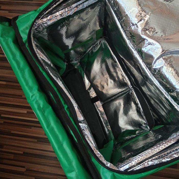 Vând geanta bolt Food