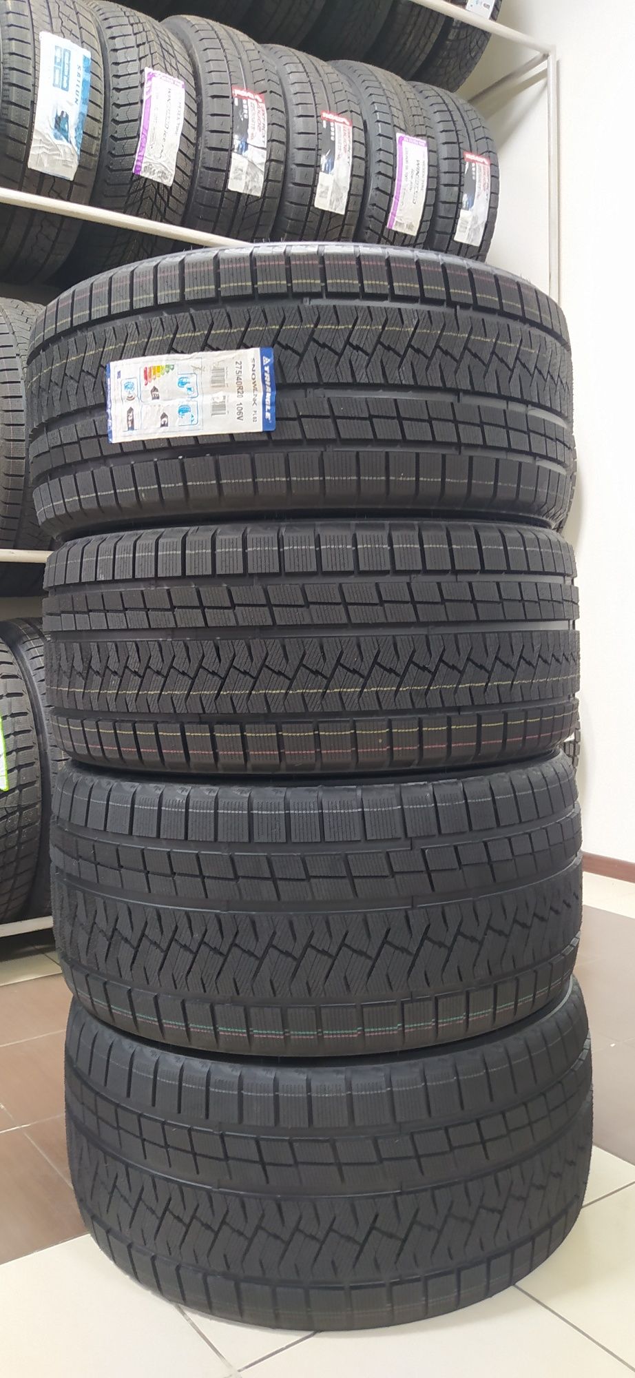 Разноширокие 275/40R20; 315/35R20 Triangle PL02