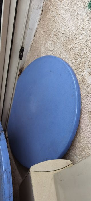 Масивни градински маси