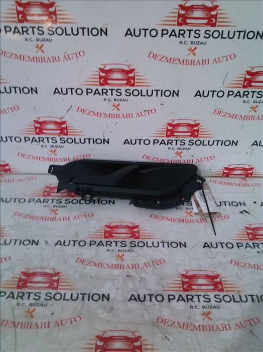 maner interior usa stanga fata skoda rapid