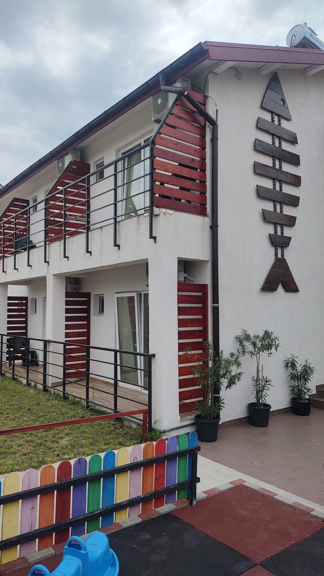 Vila Mar-Mari's și Vila YLY Eforie Nord