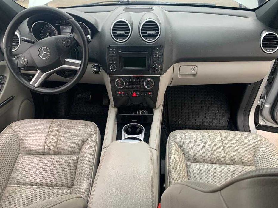 Dezmembrez mercedes ml w164 FACELIFT/ml 350 diesel/3.0 OM 642