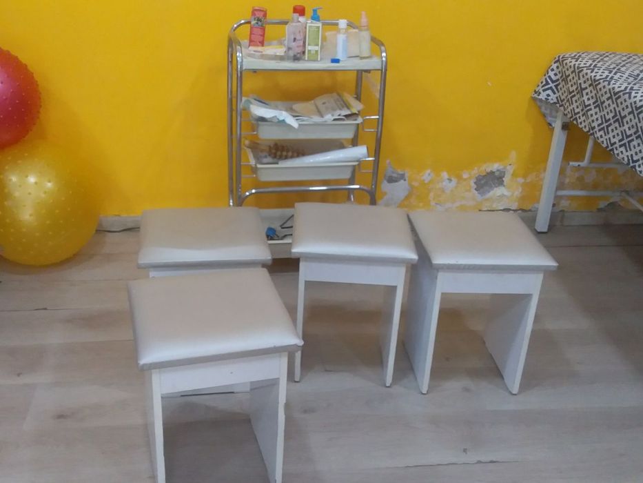 Массажный кушетка