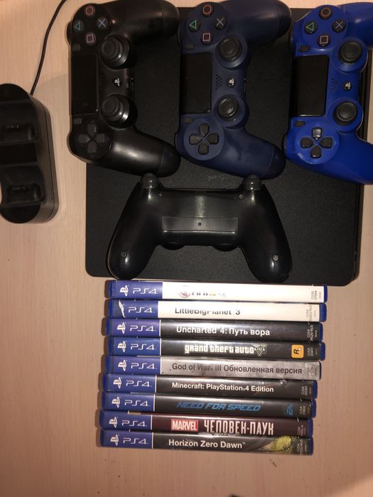 Продаю PlayStation 4