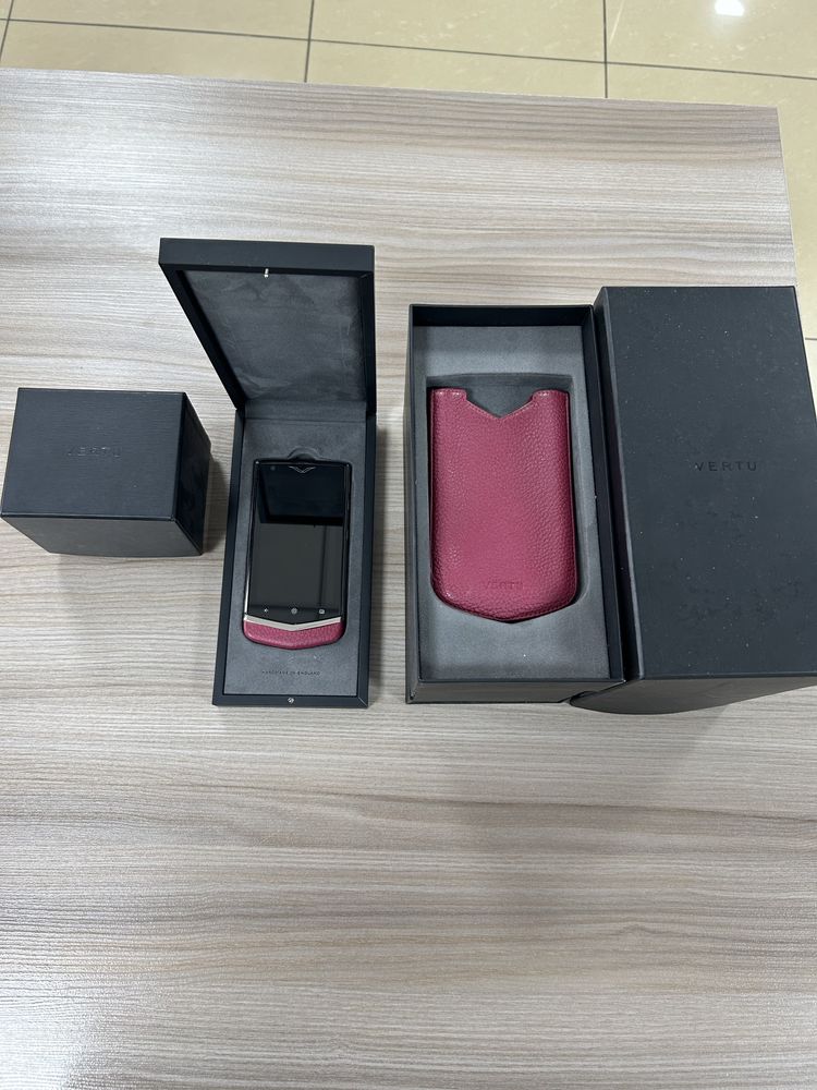 Vertu Constellation V