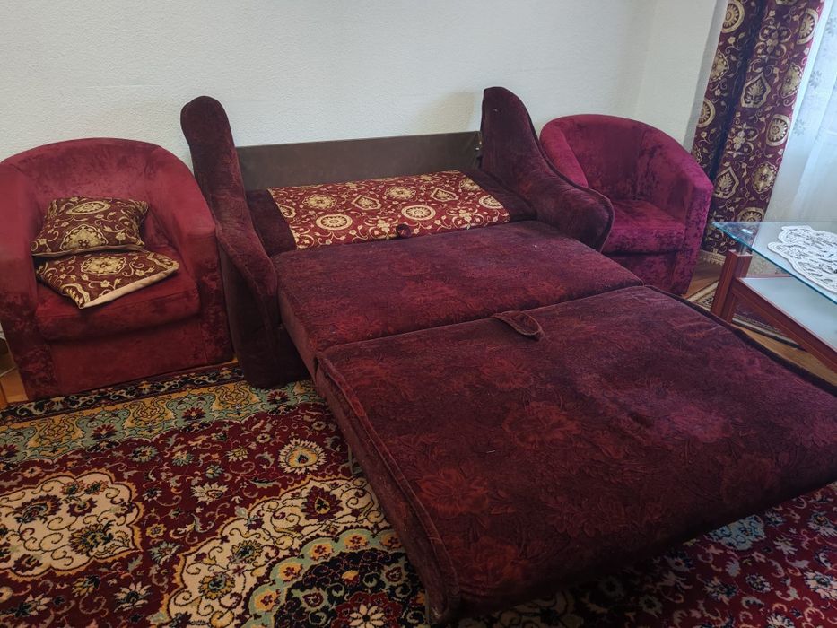 Canapea extensibilă + 2 fotolii