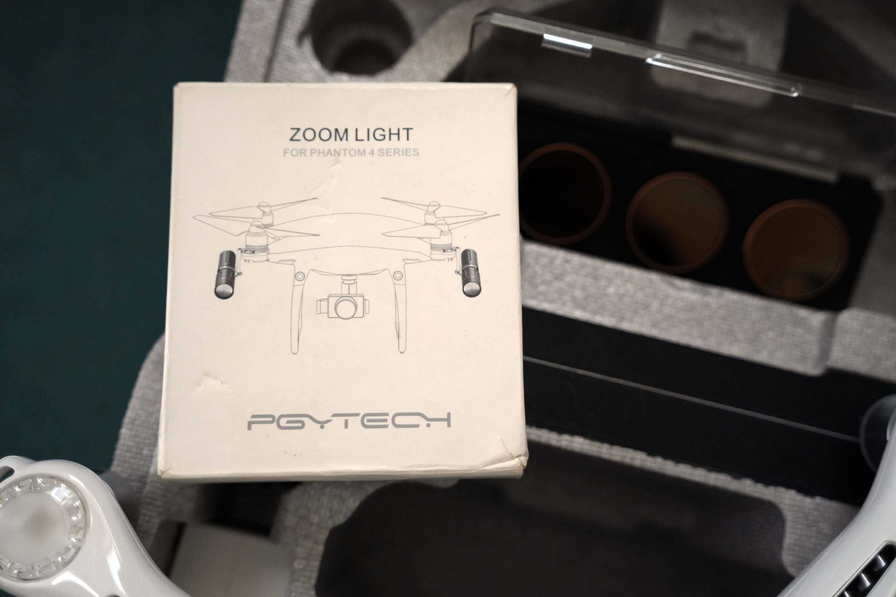 Drona DJI Phantom 4 Pro V2.0 cu 5 baterii, filtre ND, cutie transport