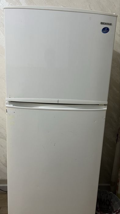 Продается холодильник Самсунг в хорошем состоянии.