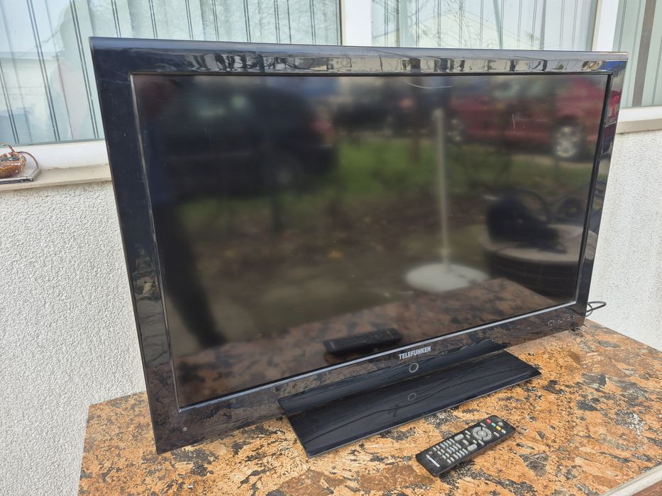 Vând televizor Led marca Telefunken model 40 inci 101cm cu telecomanda