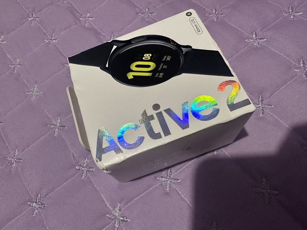 Часовник Samsung Active 2