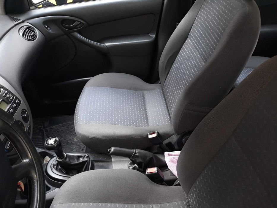Ford focus (2004)
