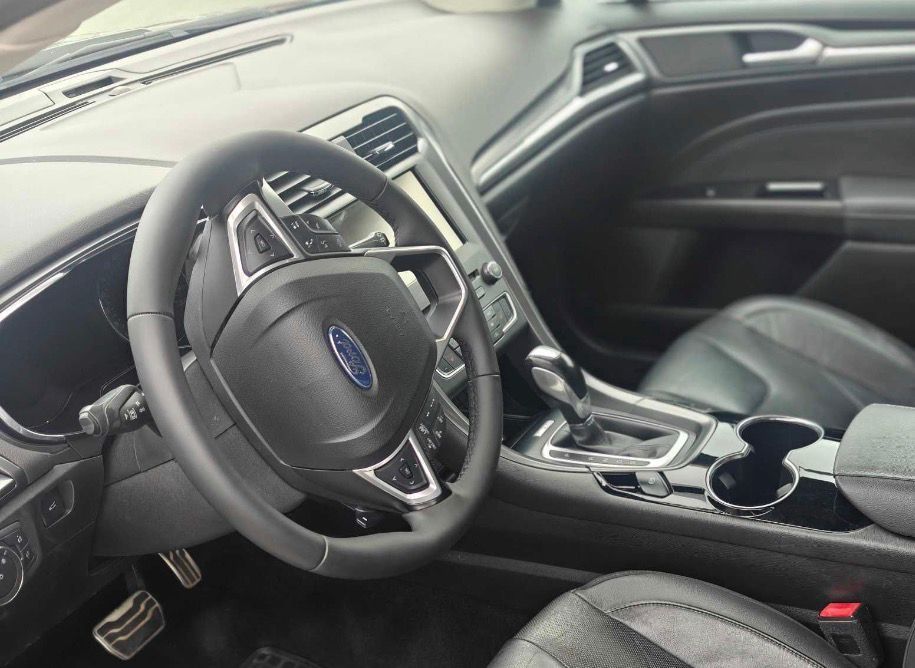 Ford Mondeo MK5 2.0 TDCi Titanium 4x4- august 2015 In stare excelenta