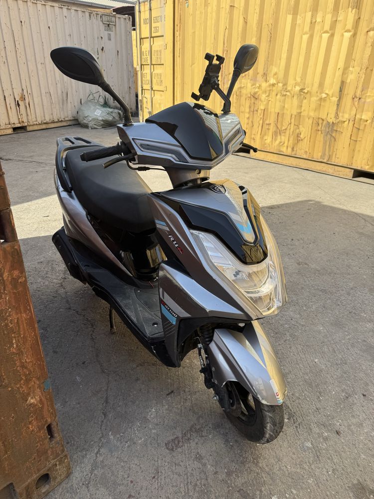 Продам скутер 125 кубовый