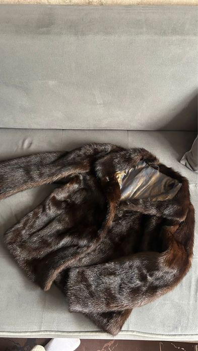 Продам шубу в хорощем состоянии , не новая , но в хорошем состояние ..