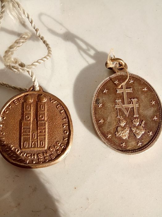 Medalioane vintage