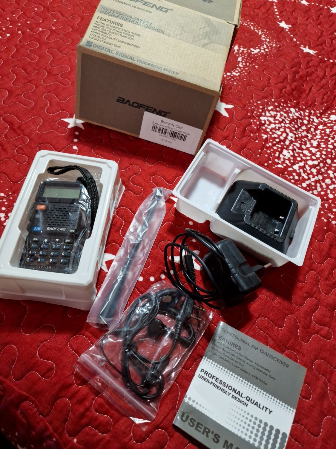 Statie BAOFENG UV-5R de 5w (nouă)