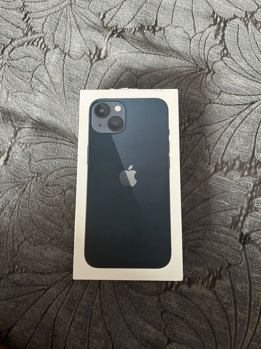 Продаётся iPhone 13