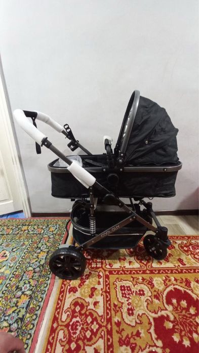 Kalyaska Qora taksidan chiqazvoraman