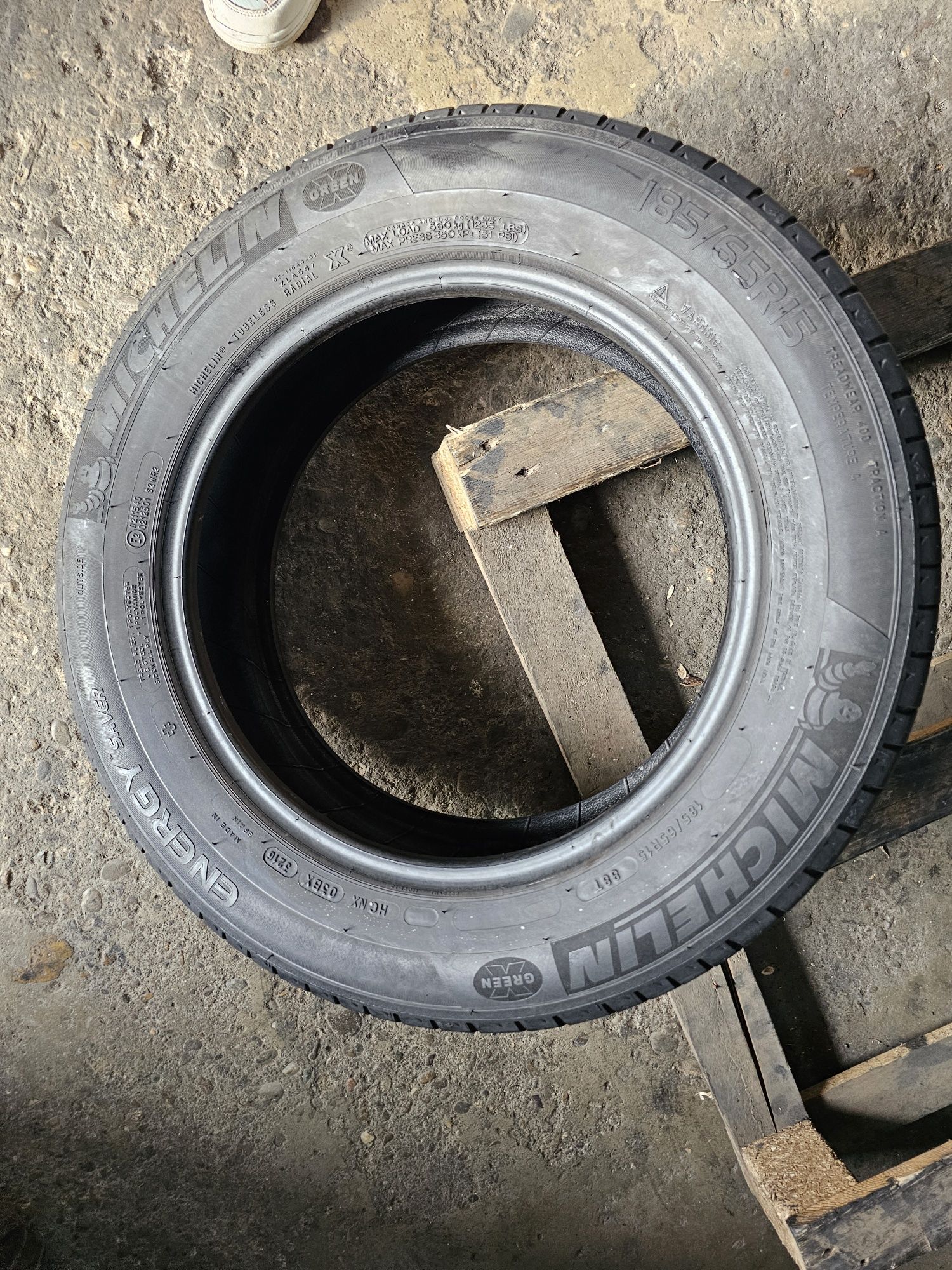 2 anvelope vara 185 65 15 Michelin