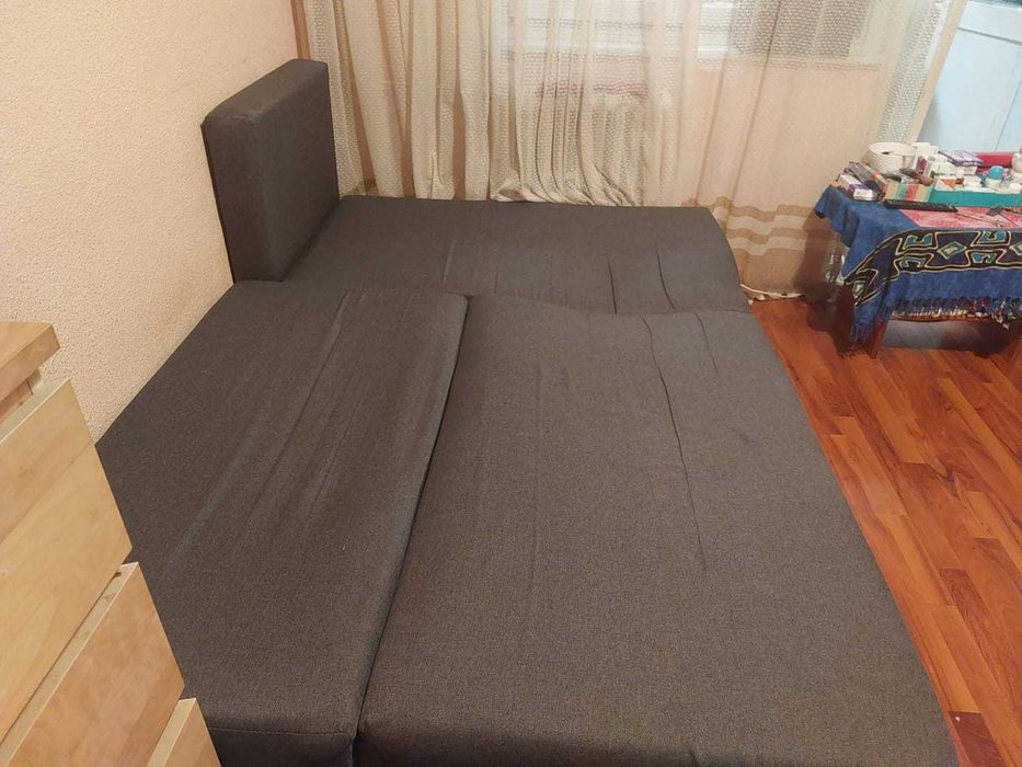 Vând colțar-canapes extensibila