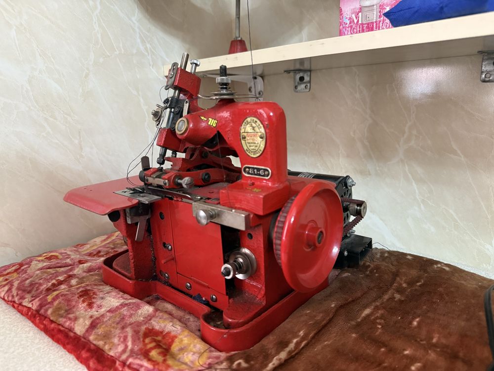 Guru Overlock Sewing Machine