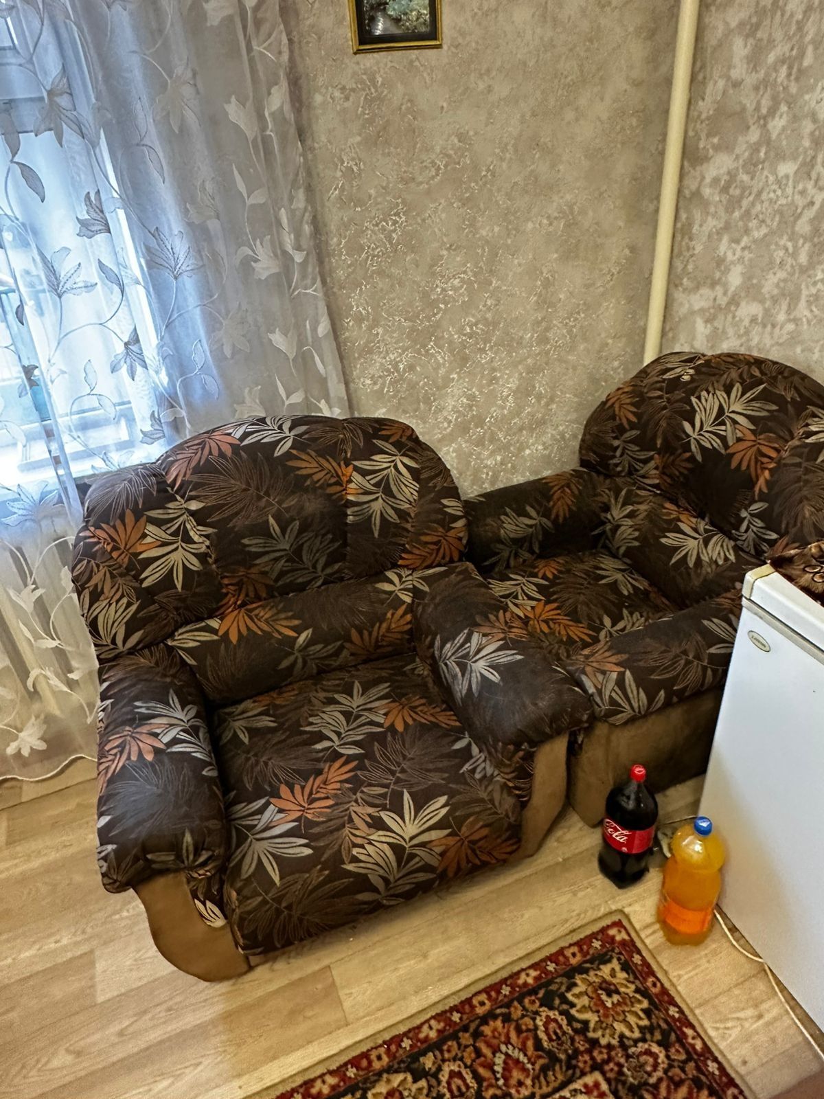 Диван и два кресла