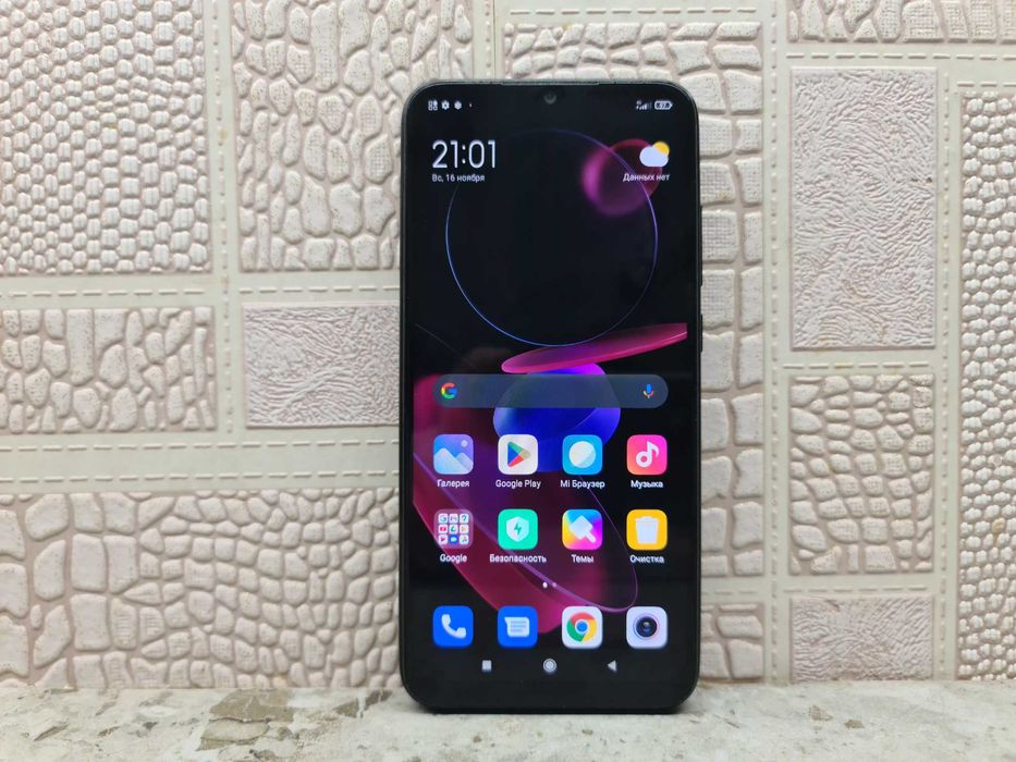 Продам телефон REDMI NOTE 8 память 64gb