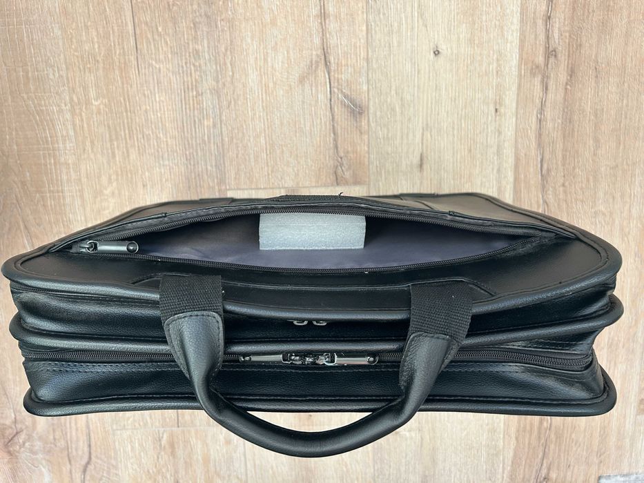 Geanta ThinkPad, din piele, pentru laptop 15".