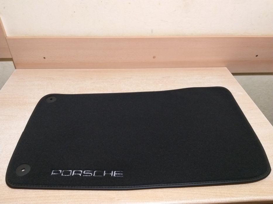Covorase auto din mocheta dedicate Porsche Panamera S