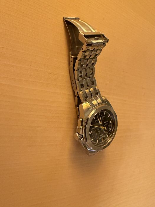 Часовник Tissot PRC 100 запазен
