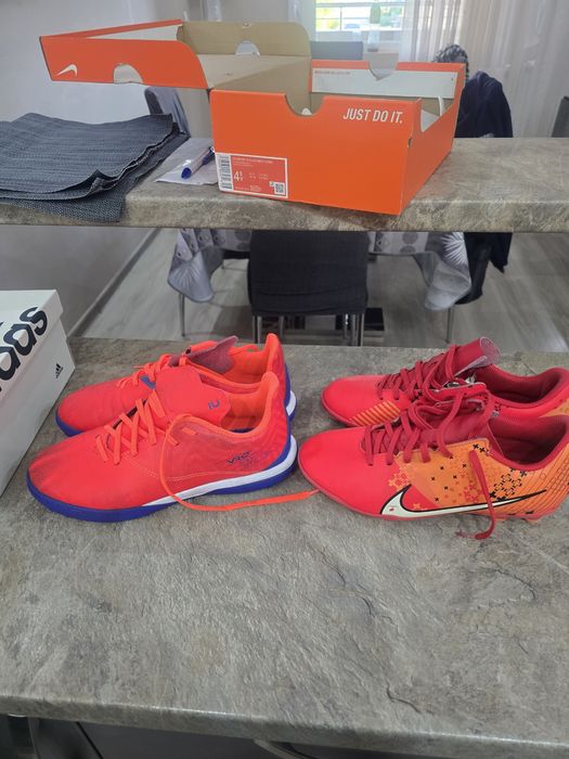 Бутонки adidas и стоножки kipsta