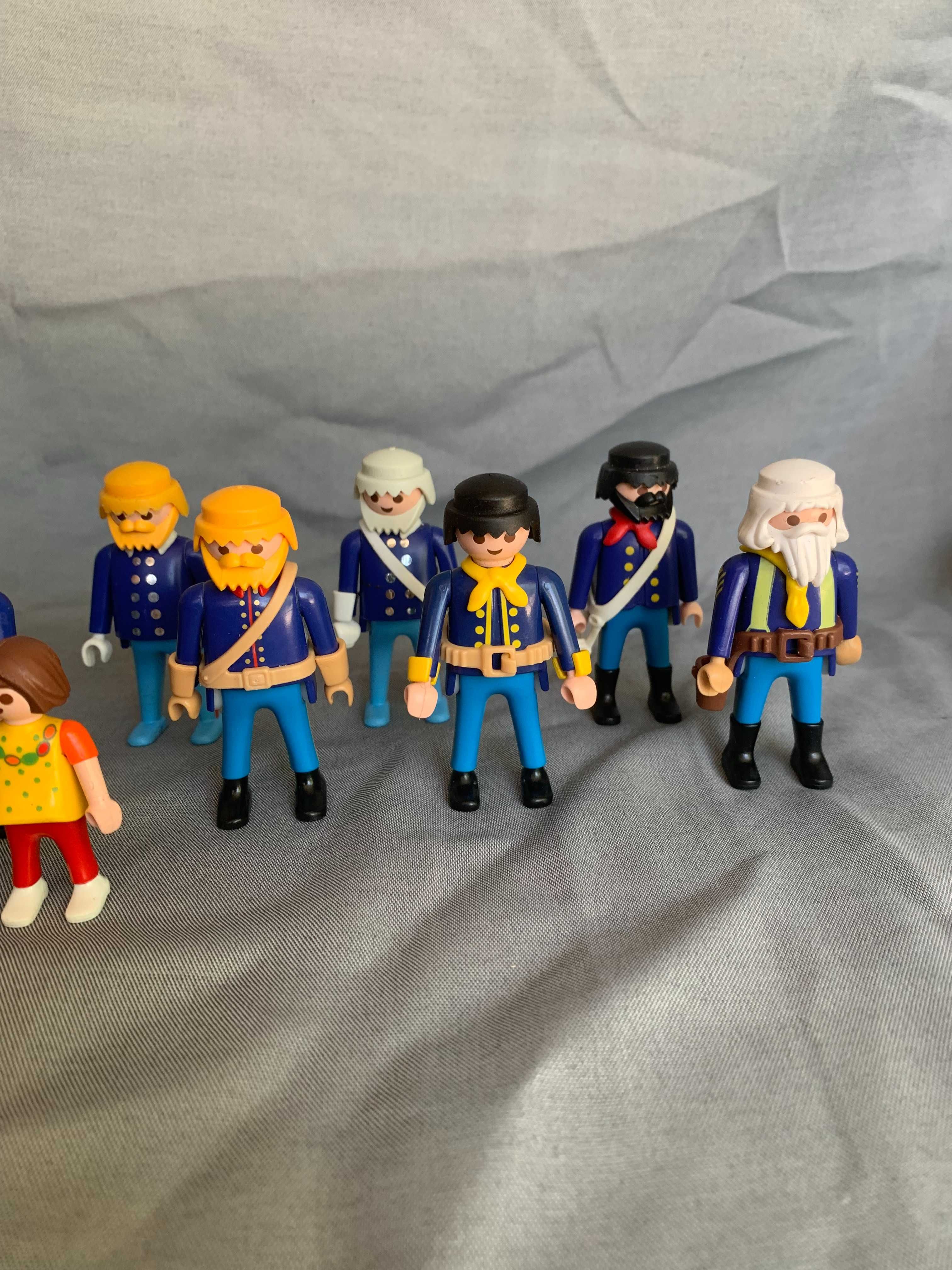 играчки фигурки  Playmobil 19 войници фигурки / geobra