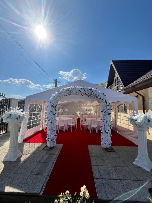 Închiriere corturi evenimente