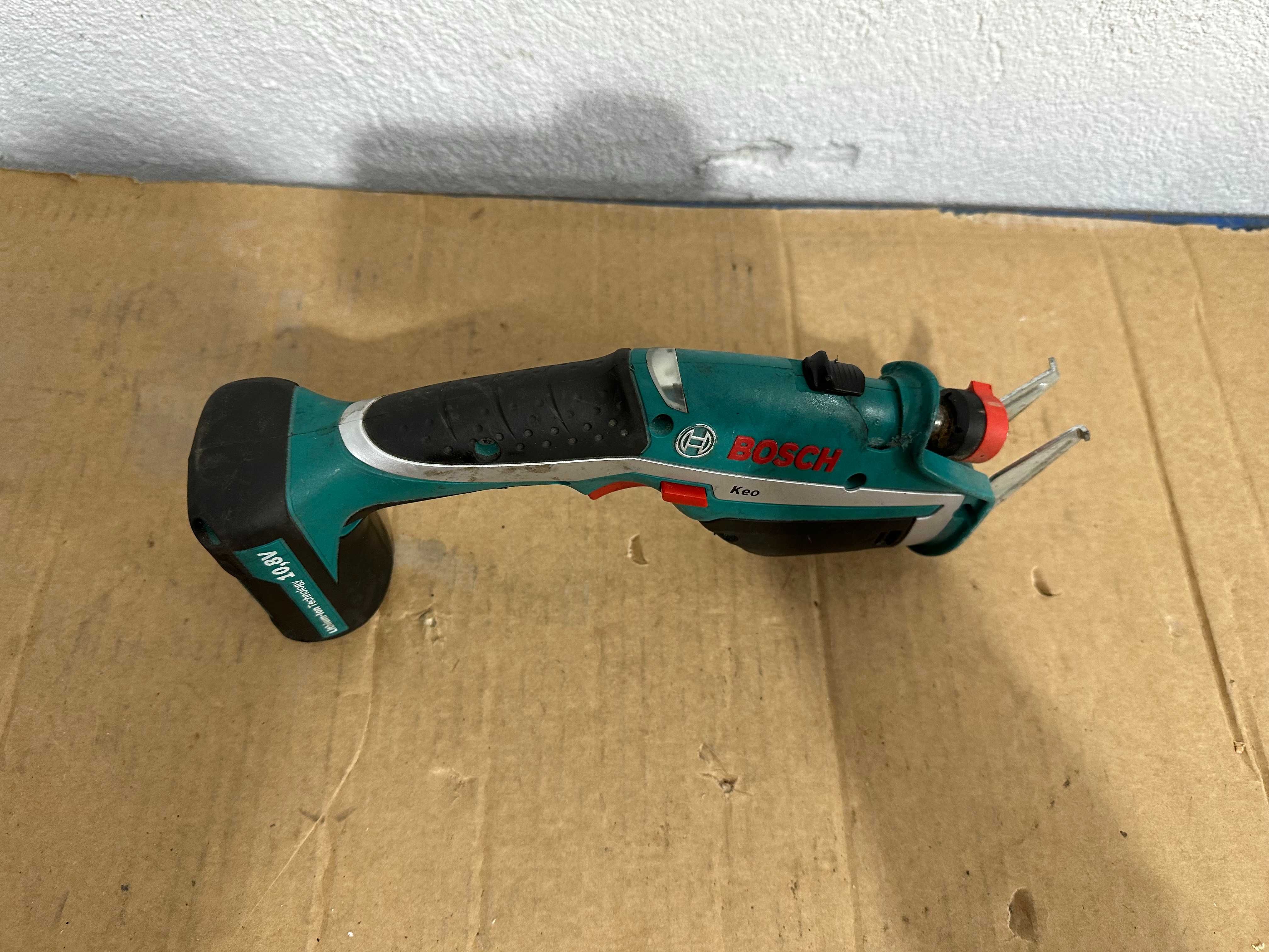 Саблен трион - Bosch 10.8 V li ion