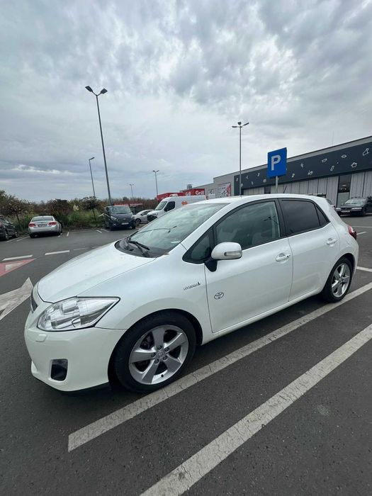 Toyota Auris Hybrid