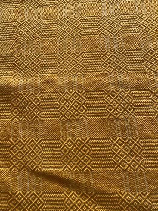 Macate de lana si unul din bumbac , tesute in casa la razboi