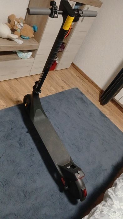 Vând trotinetă electrică Xiaomi 4 lite (2nd   Gen)