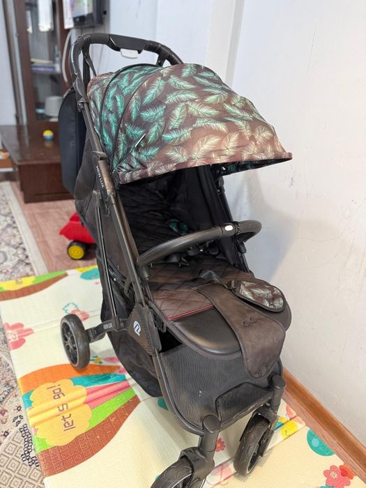 Коляска прогулочная