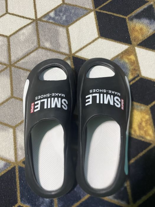 Тапочки сланцы.