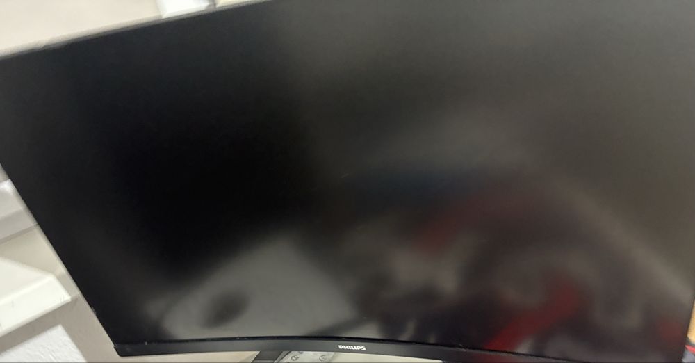 PC rtx 4060 i-5 13th gen 1 terra carcasa myria + monitor de 240hz