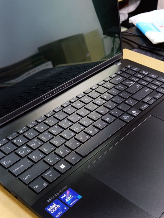 Asus VivoBook S16 OLED