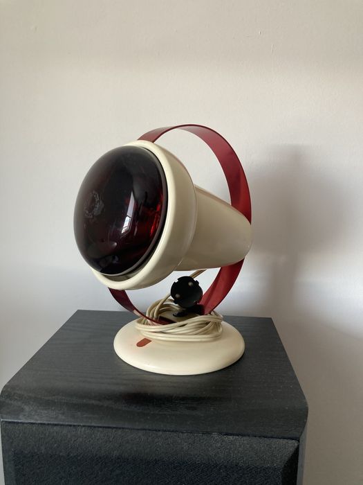 Инфра червена лампа за нагревки Philips