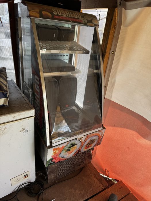 Vitrina frigorifica cu perdea de aer