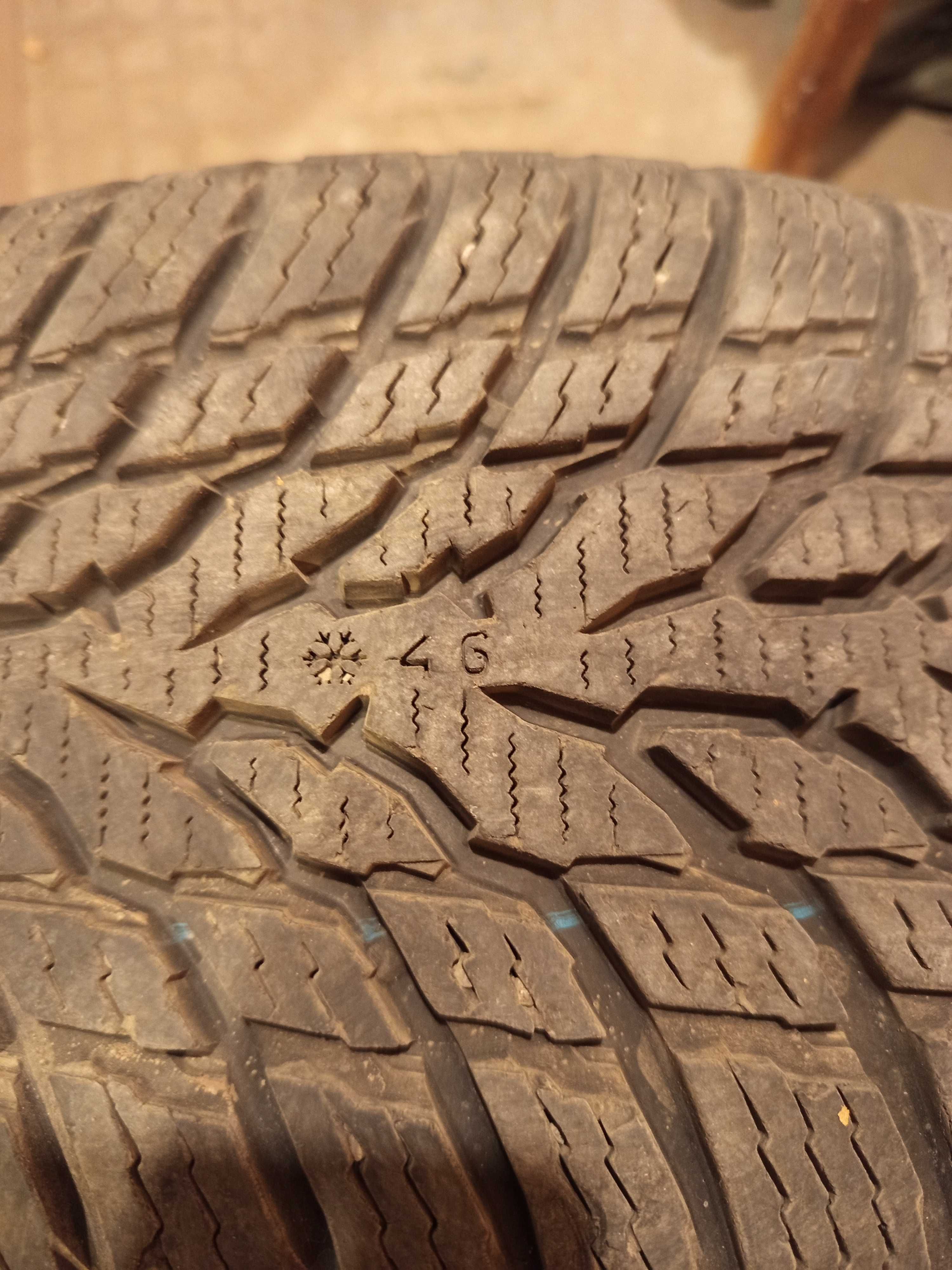 Джанти Mercedes със Зимни гуми Нокиан 205/55/16