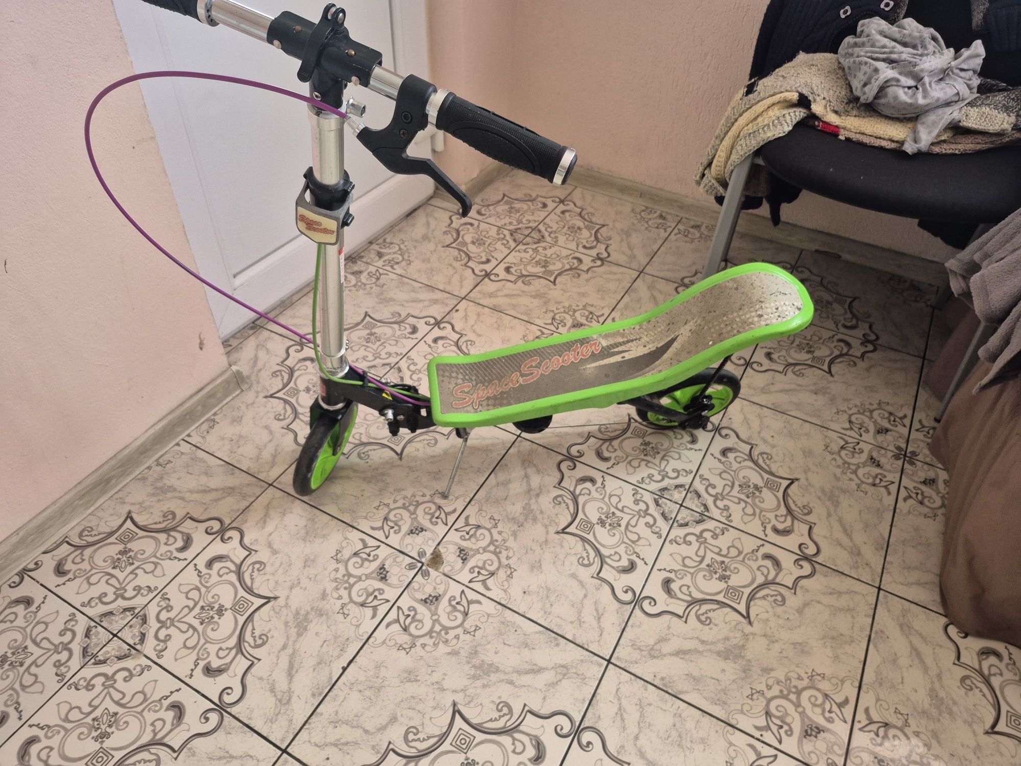 Space Scooter aproape nou