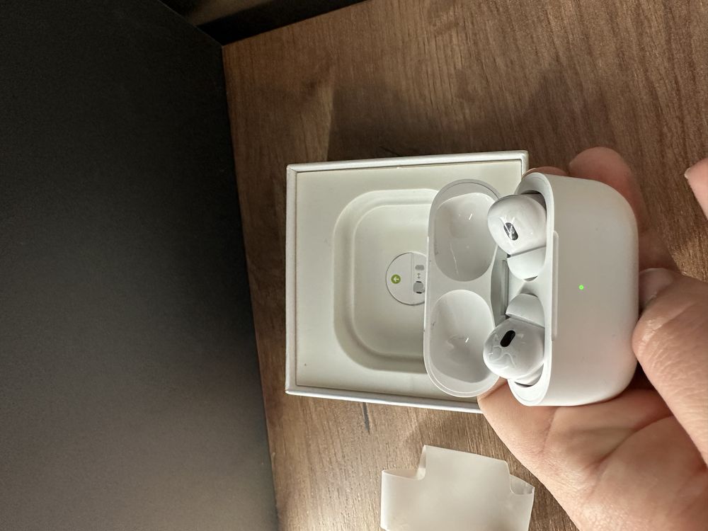 Air pods 2 pro (чисто нови)