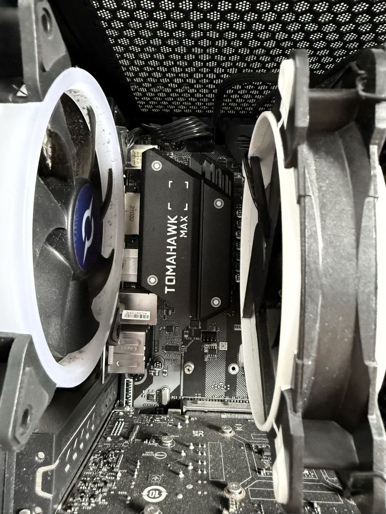 VAND PC GAMING (specificatiile in descriere)