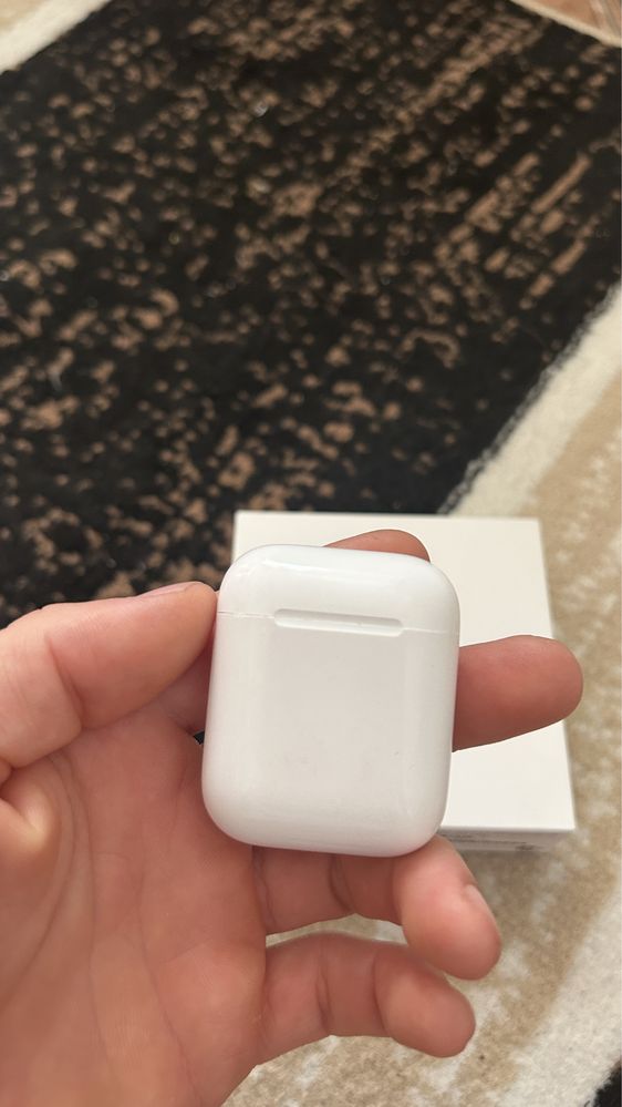 AirPods 2 без праводной наушник