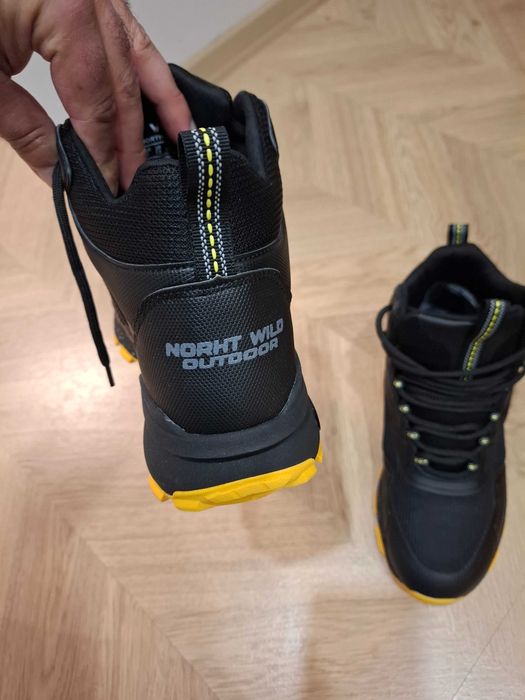 Водоустойчиви мъжки боти